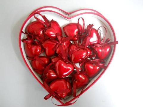 Scatola Cuore con cuori laccati in 2 misure - Sconti per Fioristi e Aziende