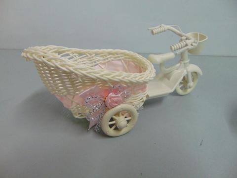Triciclo effetto vimini rosa in 2 misure