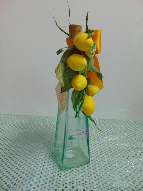 Bottiglia in vetro decorata con frutta - Sconti per Fioristi e Aziende