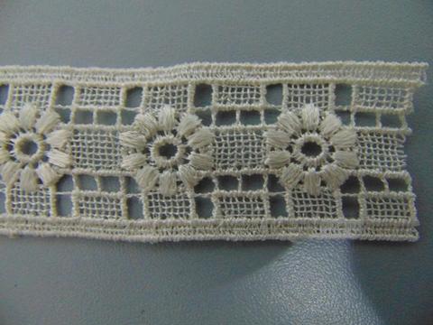 Merletto Catenella Fiorita  - Sconto per Fioristi e Aziende - Bianco e Avorio - Vendita a metro