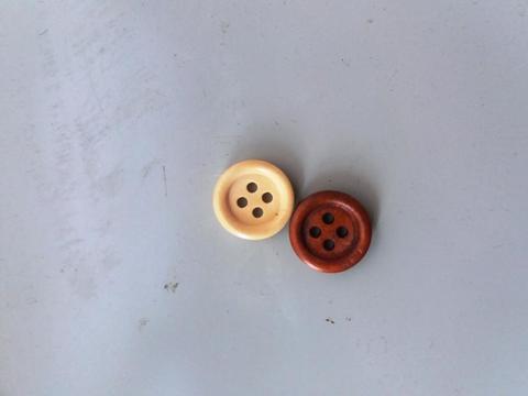 Bottoni in legno x 20 Ass. in vari colori - Sconti per Fioristi e Aziende