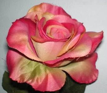 Rosa aperta Arredo Artificiale in poliestere - Sconti per Fioristi e Aziende .