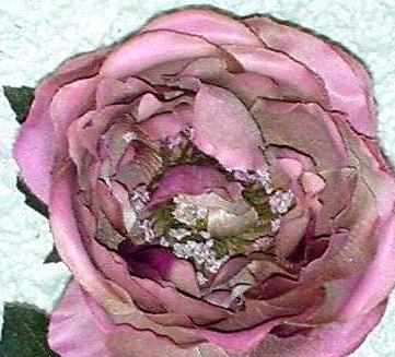Rosa British Arredo  Artificiale in poliestere - Sconti per Fioristi e Aziende .