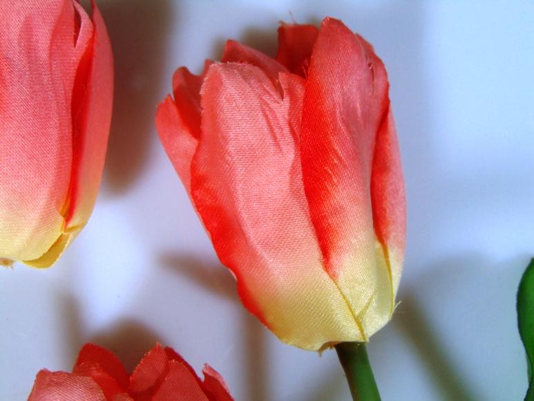 Tulipano Olandese Artificiale H 40 in poliestere - Sconti per Fioristi e Aziende .