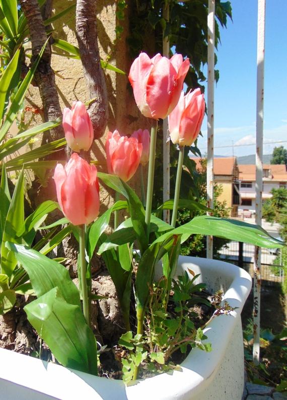 Tulipano Olandese Artificiale H 40 in poliestere - Sconti per Fioristi e Aziende .