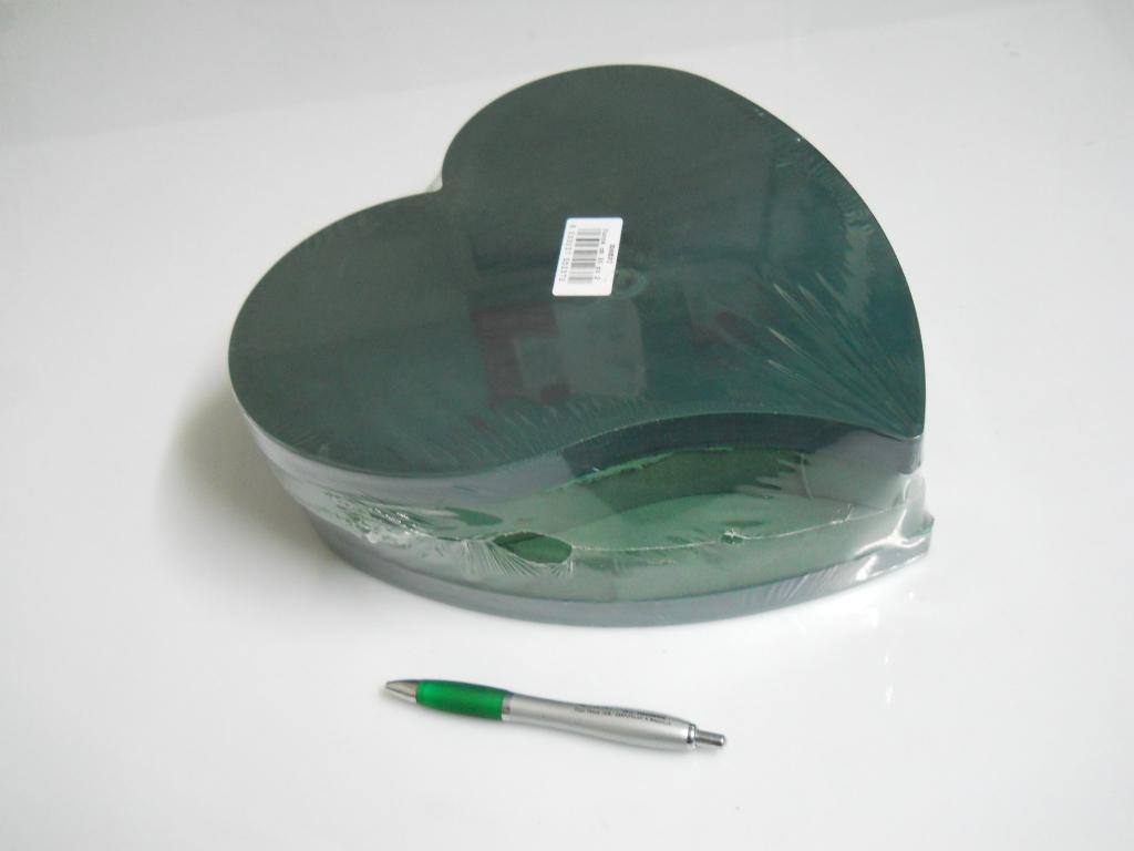 Cuore spugna cm. 16 x 2 Pz  - Sconti per Fioristi e Aziende - Ydro con base in plastica