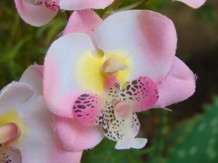Orchidea artificiale x 2 H 56 - Sconti per Fioristi e Aziende .