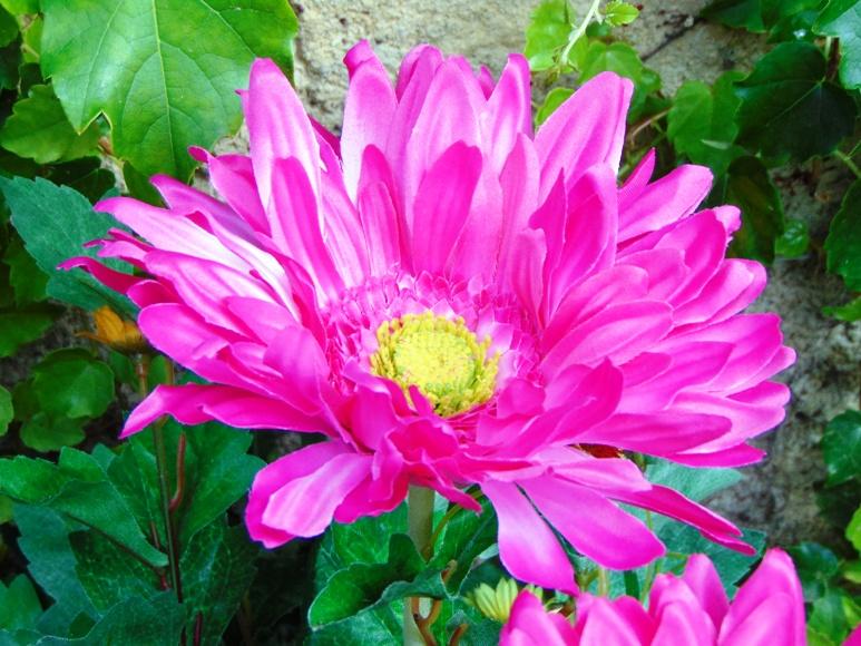 Gerbera Large Artificiale H 75 in poliestere - Sconti per Fioristi e Aziende .