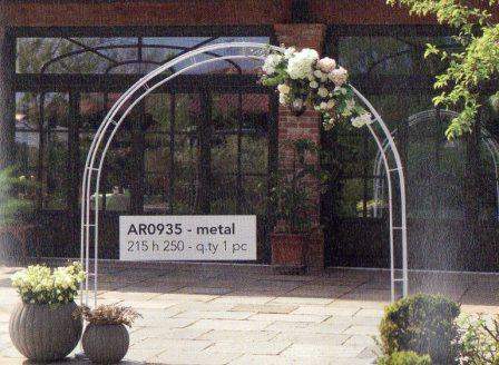 Arco arrotondato in ferro - Sconti per Fioristi e Aziende . - H 250 largo cm. 215