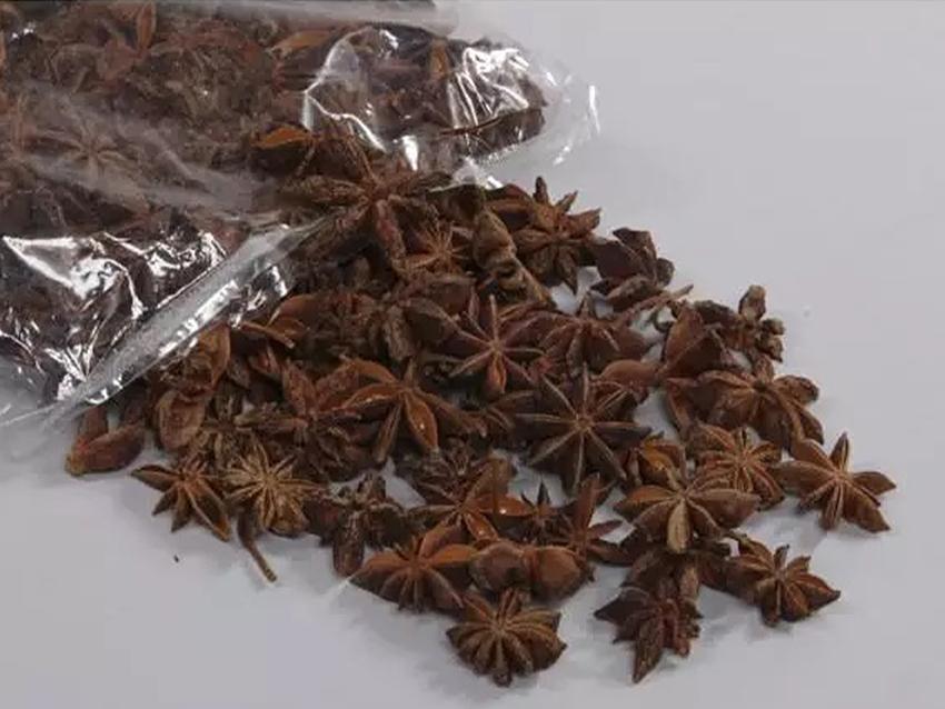 Anice stellato da gr. 100 - Sconti per Fioristi e Aziende Naturale