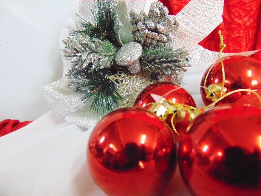 Palline di Natale Lucide-Matt  - Sconti per Fioristi e Aziende - cm. 6  Conf. 3 palline