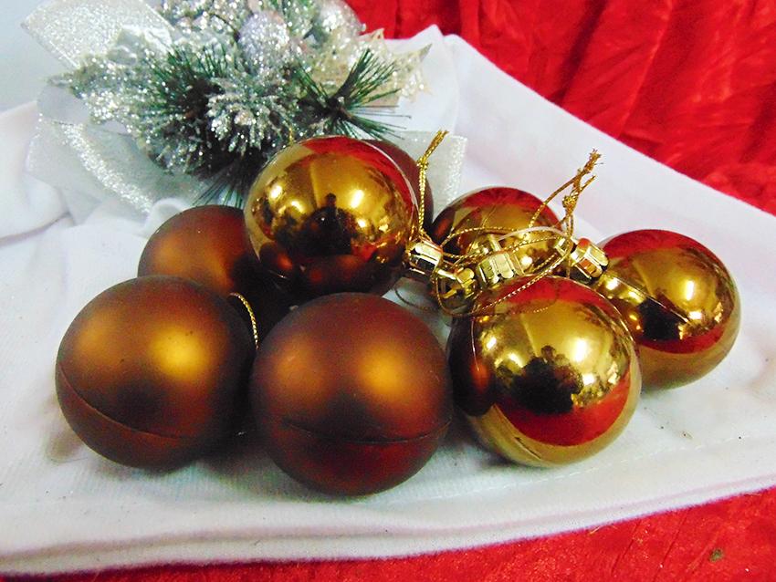 Palline di Natale Lucide-Matt  - Sconti per Fioristi e Aziende - cm. 6  Conf. 3 palline