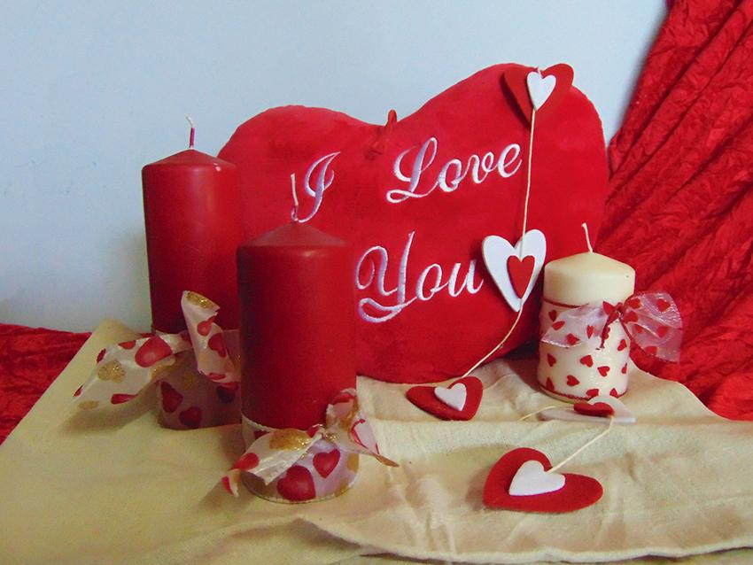 Moccolo Rosso con Nastro Cuori H 12 - 16 dm. 5,5 Articolo per San Valentino - Sconti per Fioristi e Aziende