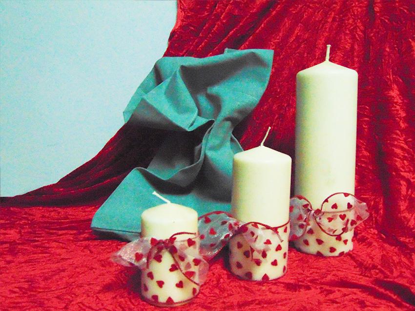 Moccolo con Nastro Cuori H 23 dm. 7,5 Articolo per San Valentino - Sconti per Fioristi e Aziende