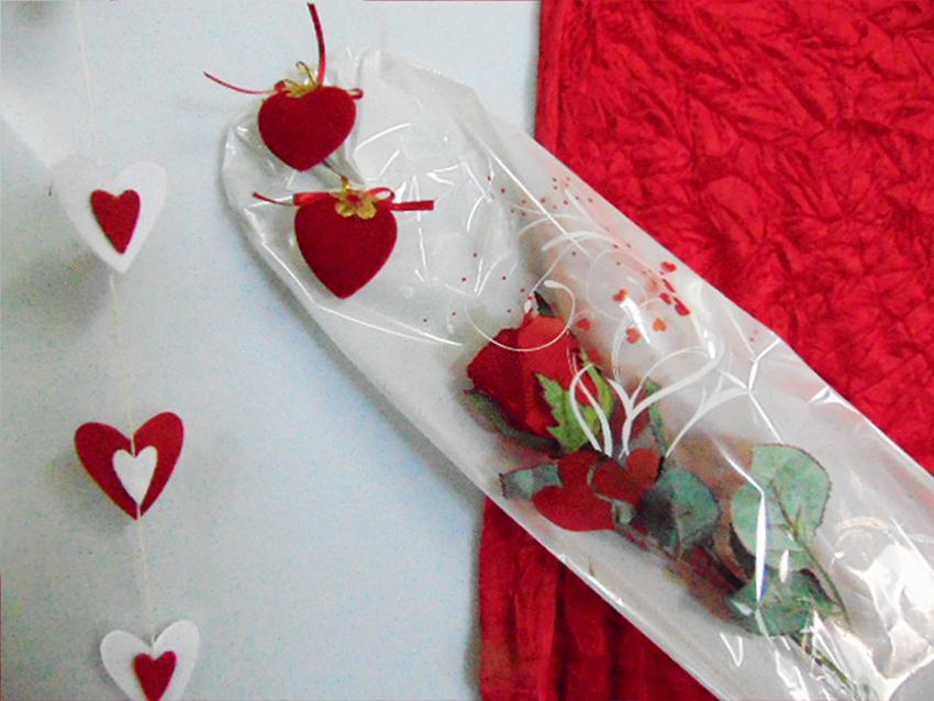 Busta per rose H 16 x 100 - Confezione da 100 buste - Stampa cuori + f/Argento