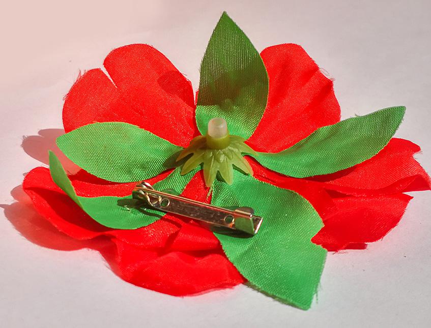 Gardena rossa con spilla - Sconti per Fioristio e Aziende - In poliester