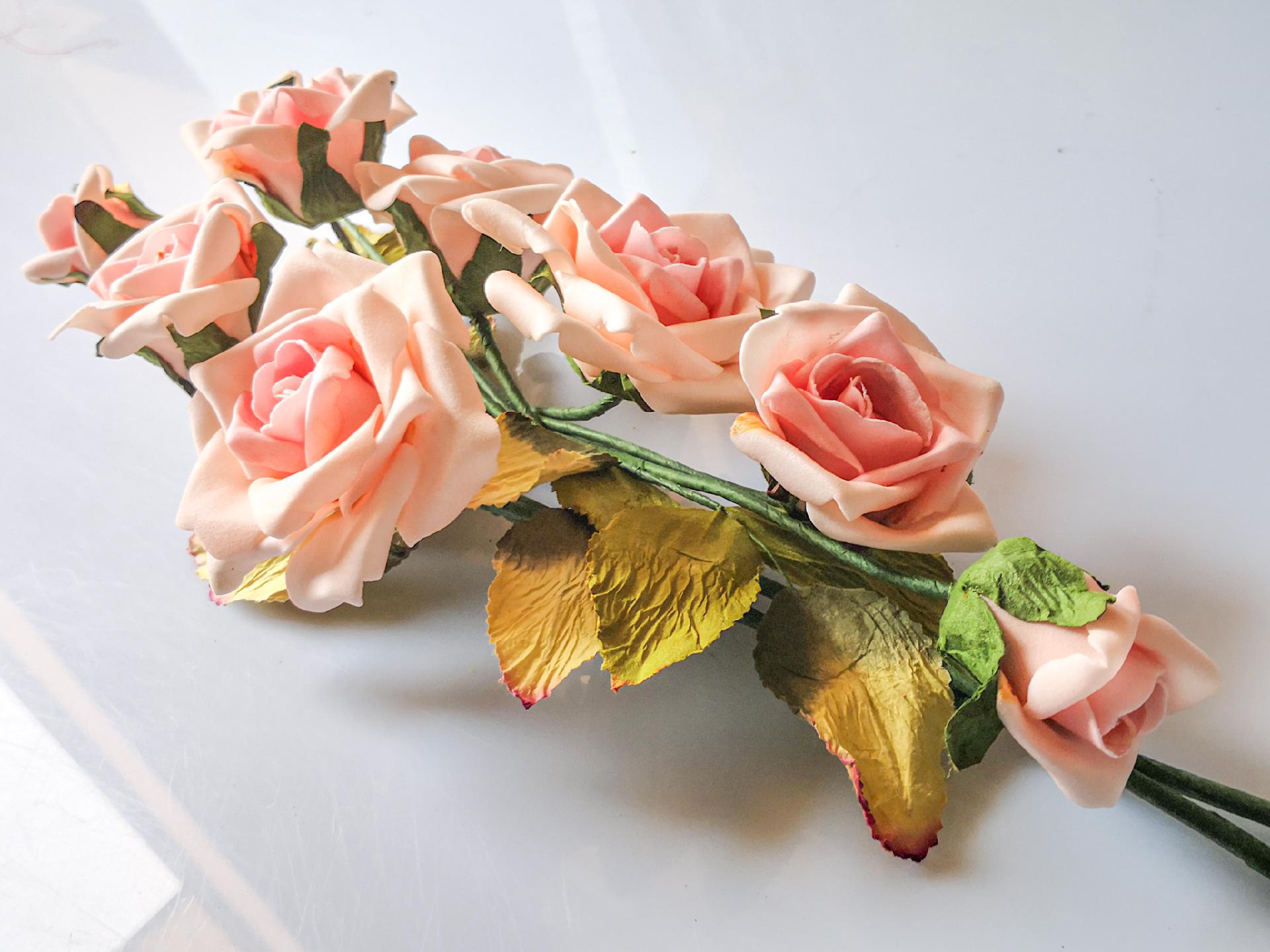 Rose Tralcio x 3 Artificiali  - Sconti per Fioristi e Aziende - in Polifoam