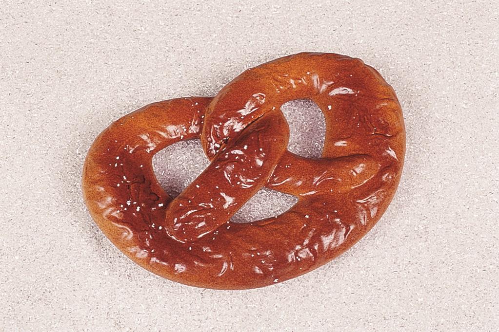 Brezel artificiale in plastica - Sconti per Fioristi e Aziende . - 32x20 cm.