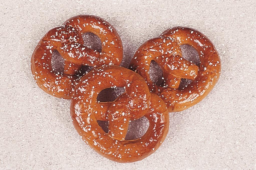Brezel piccoli x 3 artificiali in plastica - Sconti per Fioristi e Aziende . - 12x10 cm.