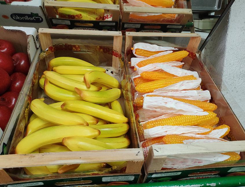3 Banane Artificiali In Plastica Soffiata – Realistiche, Dimensioni 150 X 35 Mm – Per Decorazione, Vetrine, Addobbi