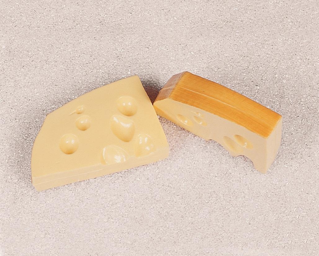 Formaggio svizzero a fette artificiale in plastica - Sconti per Fioristi e Aziende . - 16x10 cm.