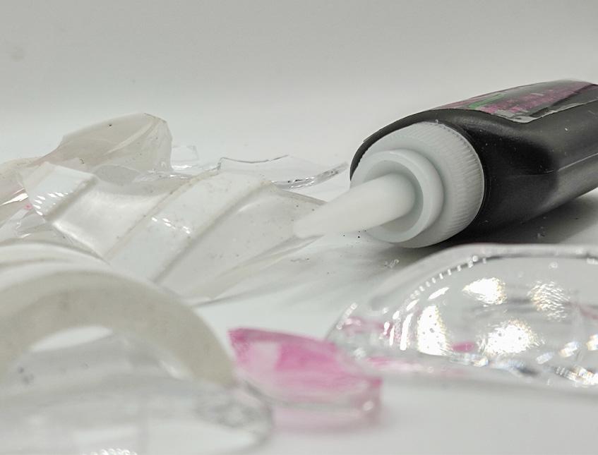 Colla rapida UV per vetro  - Sconti per Fioristi e Aziende - Flacone da 50 Ml.