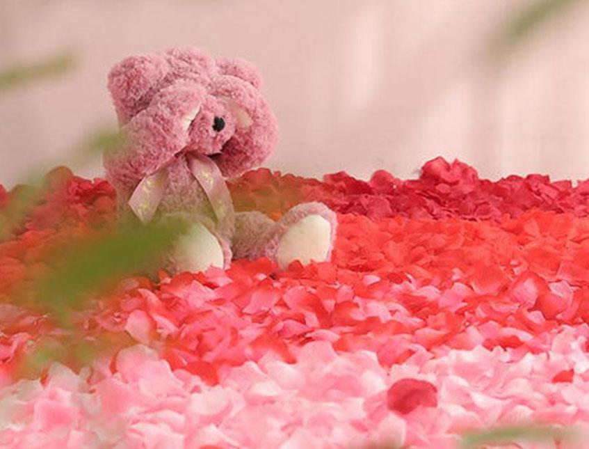 petali di rosa finti all'ingrosso per decorare qualsiasi ambiente -  Alibaba.com