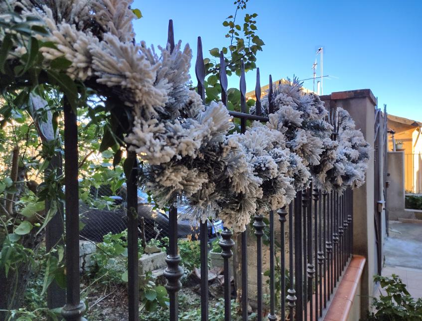 Festone Abete Innevato - Sconti per Fioristi e Aziende -  cm. 274 con 180 tips in PVC