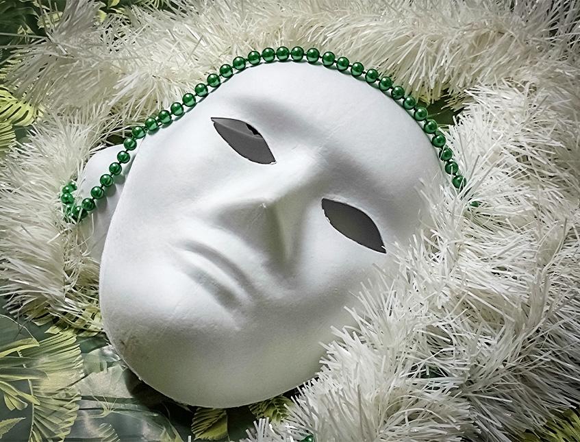 Maschera viso bianco con decorazioni in silicone - Festashop Very Important  Party