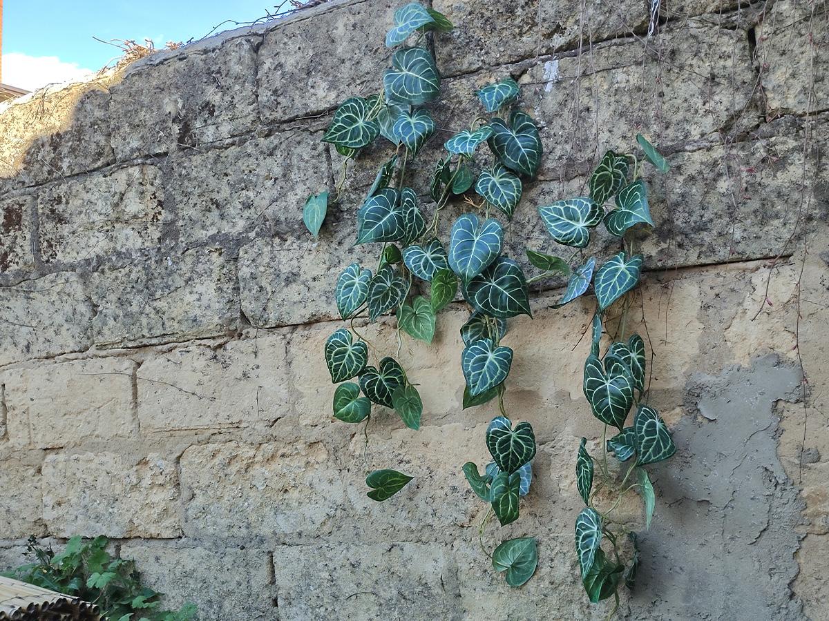 Anthurium garland H 110 - Sconto per Fioristi e Aziende . - Cadente in poliester