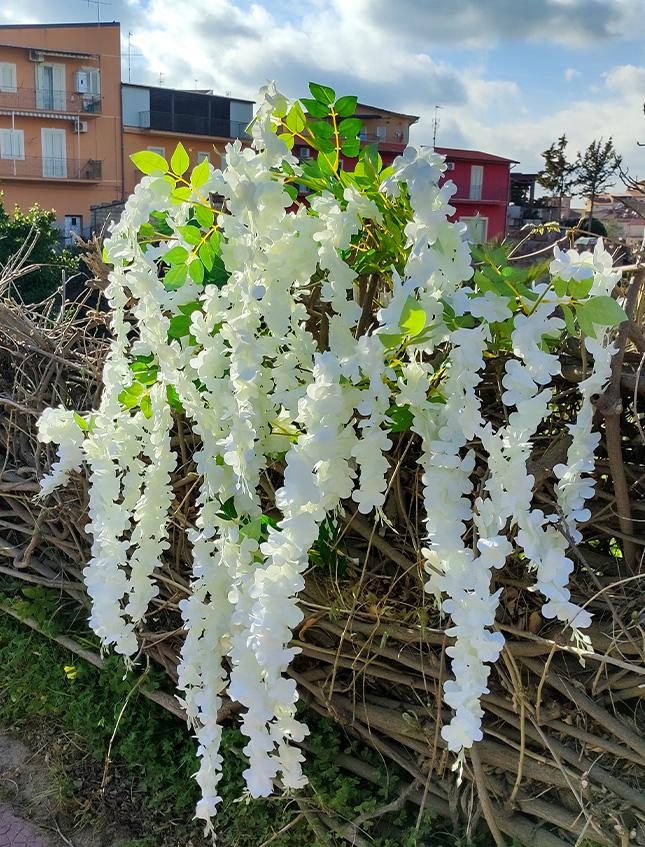 Maggiociondolo Bianco  H 107 - Sconti per fioristi e aziende . - In poliester