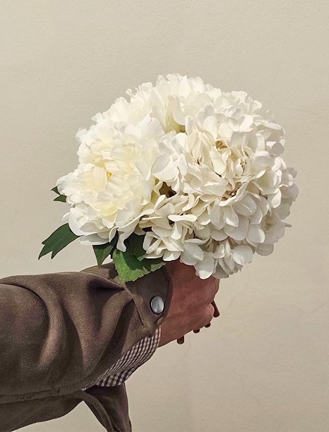 Mazzo ortensia e peonie x 4   - Sconti per fioristi e aziende . -  In poliestere