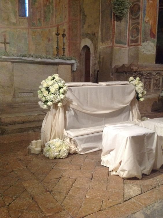Copri Inginocchiatoio 7 pezzi  - In Velluto Bianco . -Sconti per Fioristi e Wedding