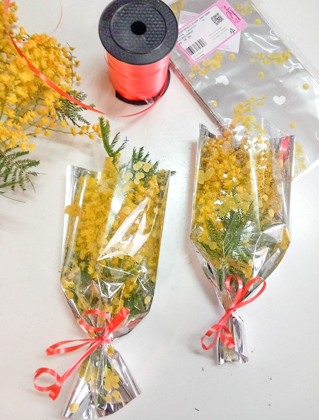 Busta per mimosa cm.15x30   - Sconti per Fioristi e Aziende - Fondo Argento - Conf.. 100 pz.