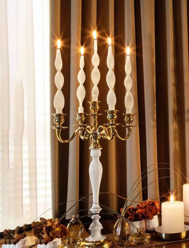 Candelabro in alluminio H 76 - Sconti per Fioristi e Aziende . - A 5 fuochi Bianco e Oro