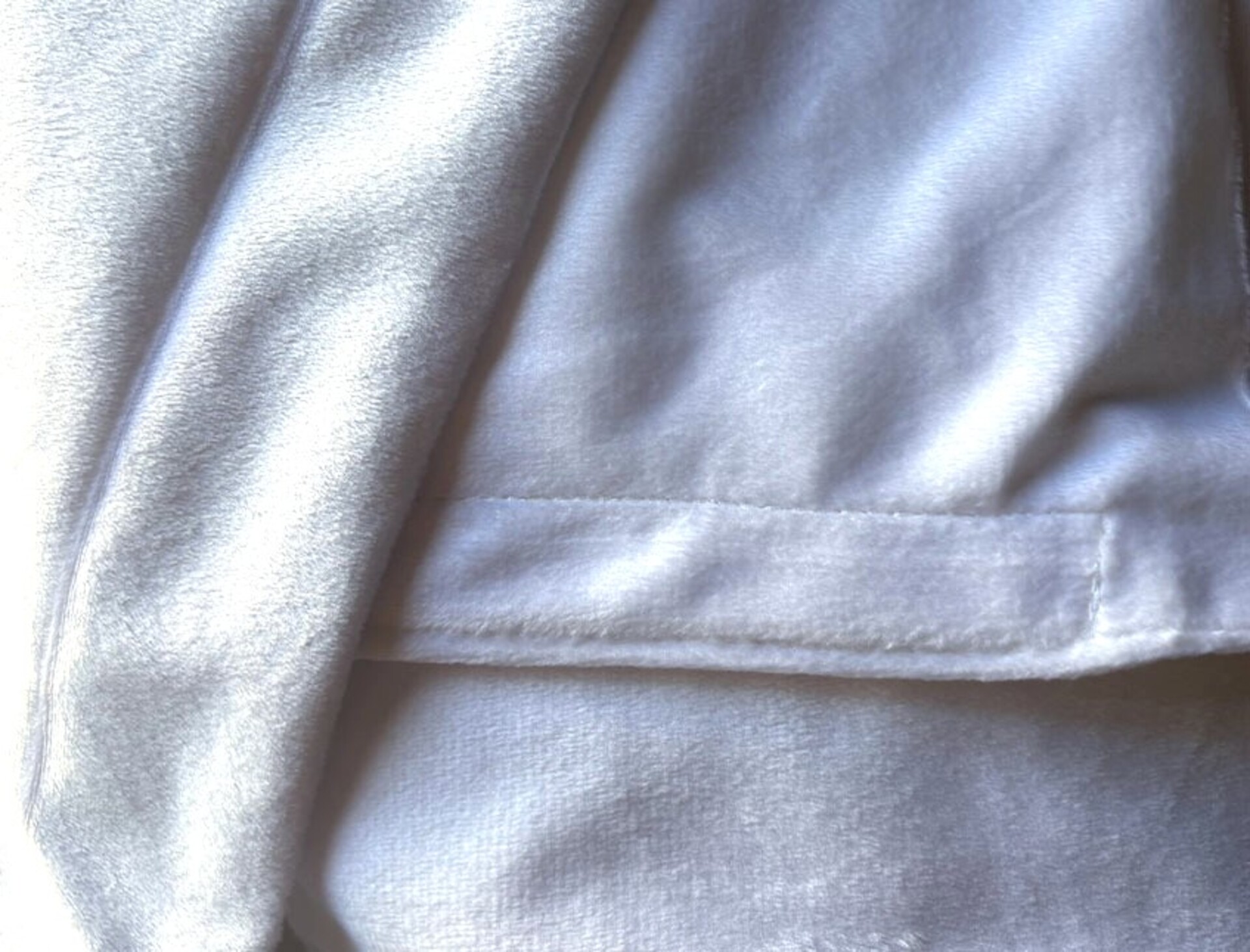 Copri Inginocchiatoio 7 pezzi  - In Velluto Bianco . -Sconti per Fioristi e Wedding