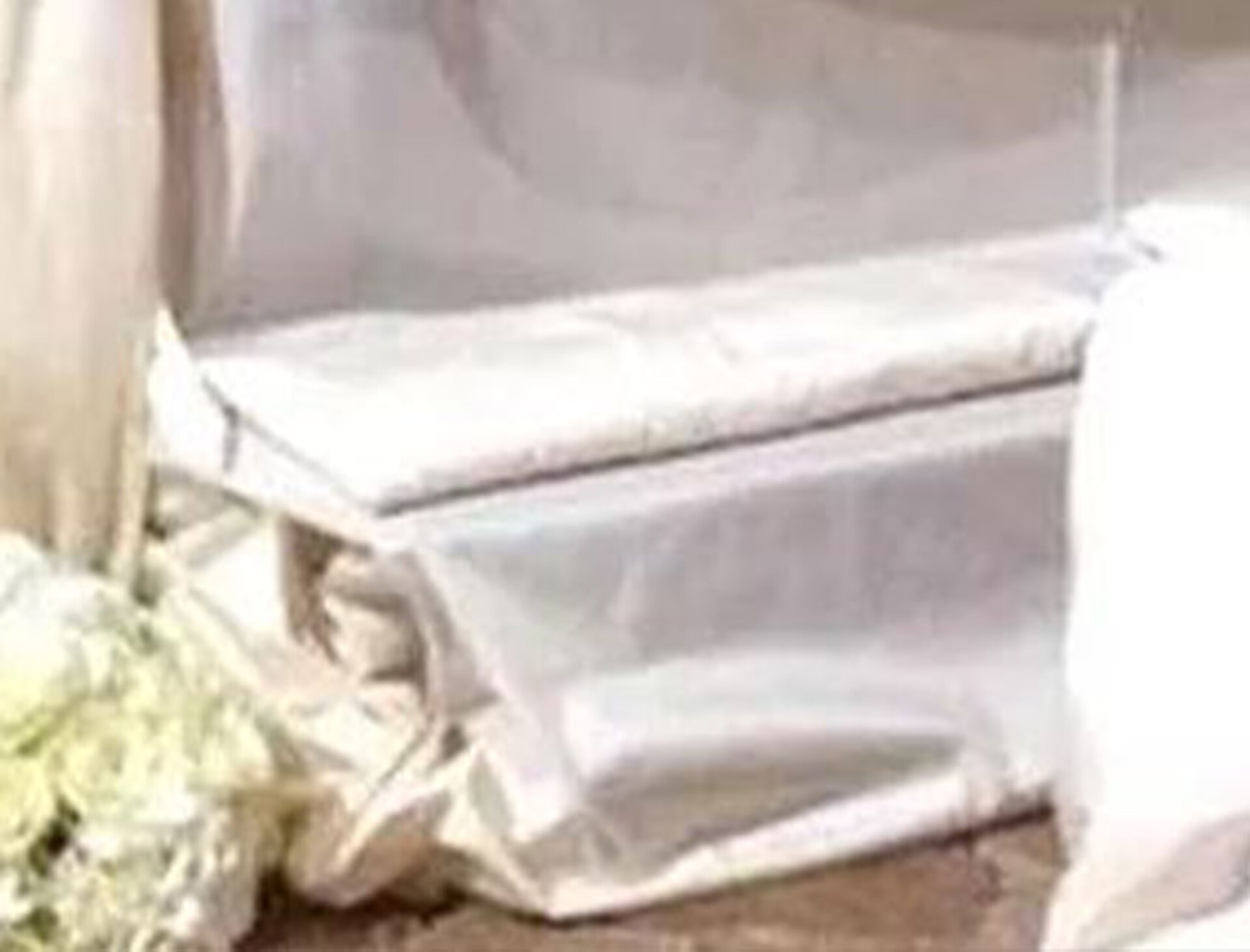 Complementi per Copri Inginocchiatoio  - in Velluto Bianco . - Sconti per Fioristi e Wedding