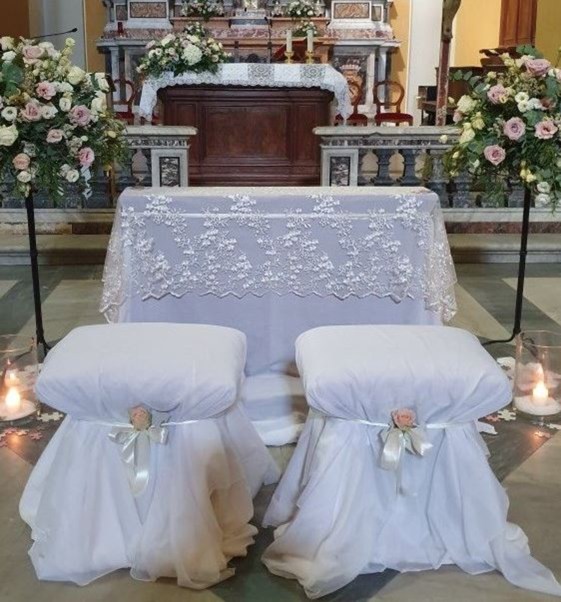Copri Inginocchiatoio 11 pezzi  - In Velluto Bianco . -Sconti per Fioristi e Wedding