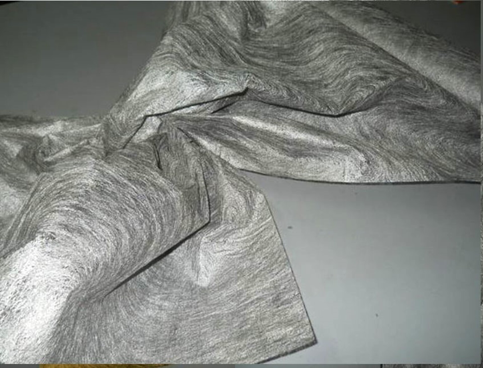 TNT Velure H 60 x 10 metri  - Sconti per Fioristi e Aziende - Cloudy Tinta unita