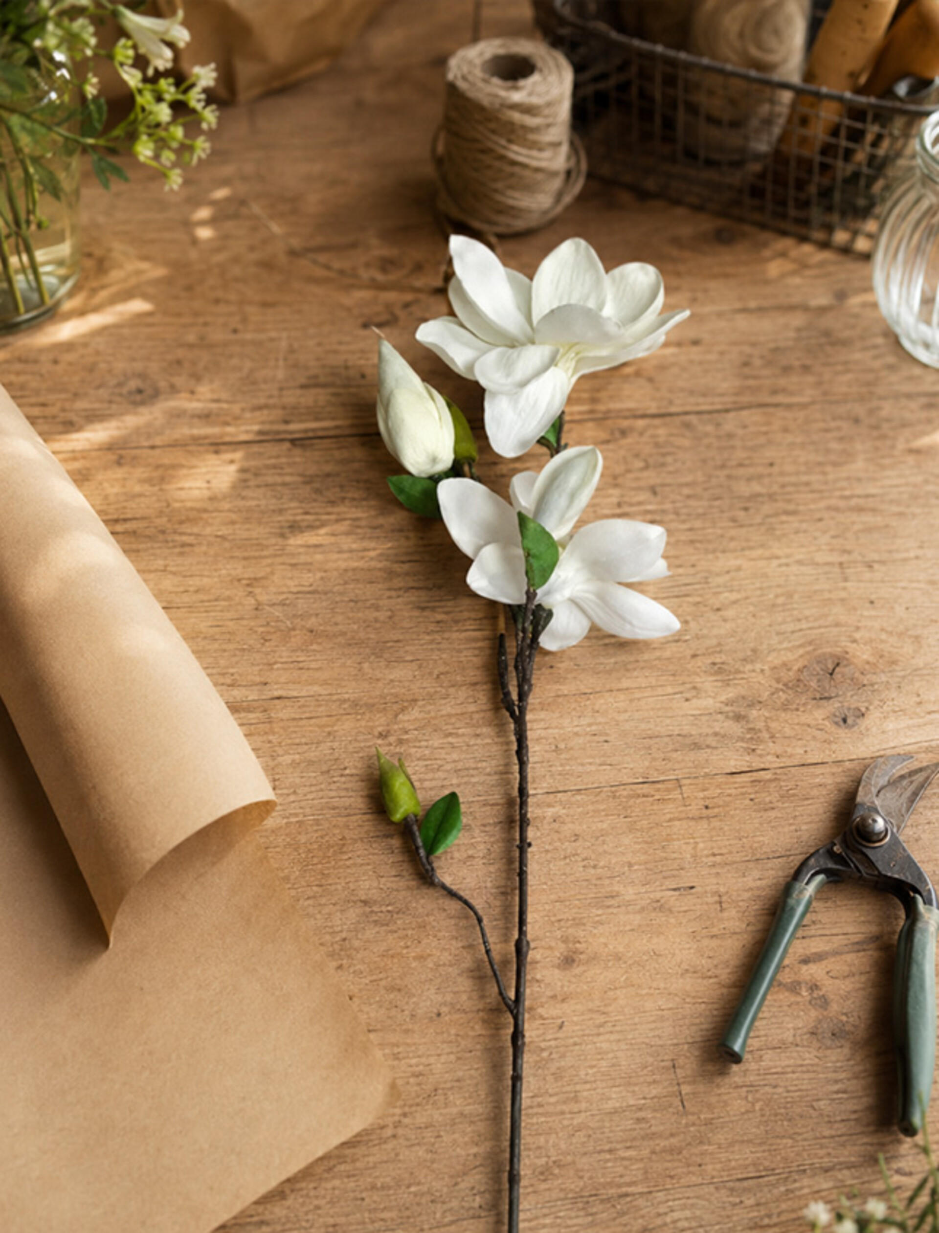Magnolia bianca x 3 H 84 - Sconti per fioristi e aziende - In poliester