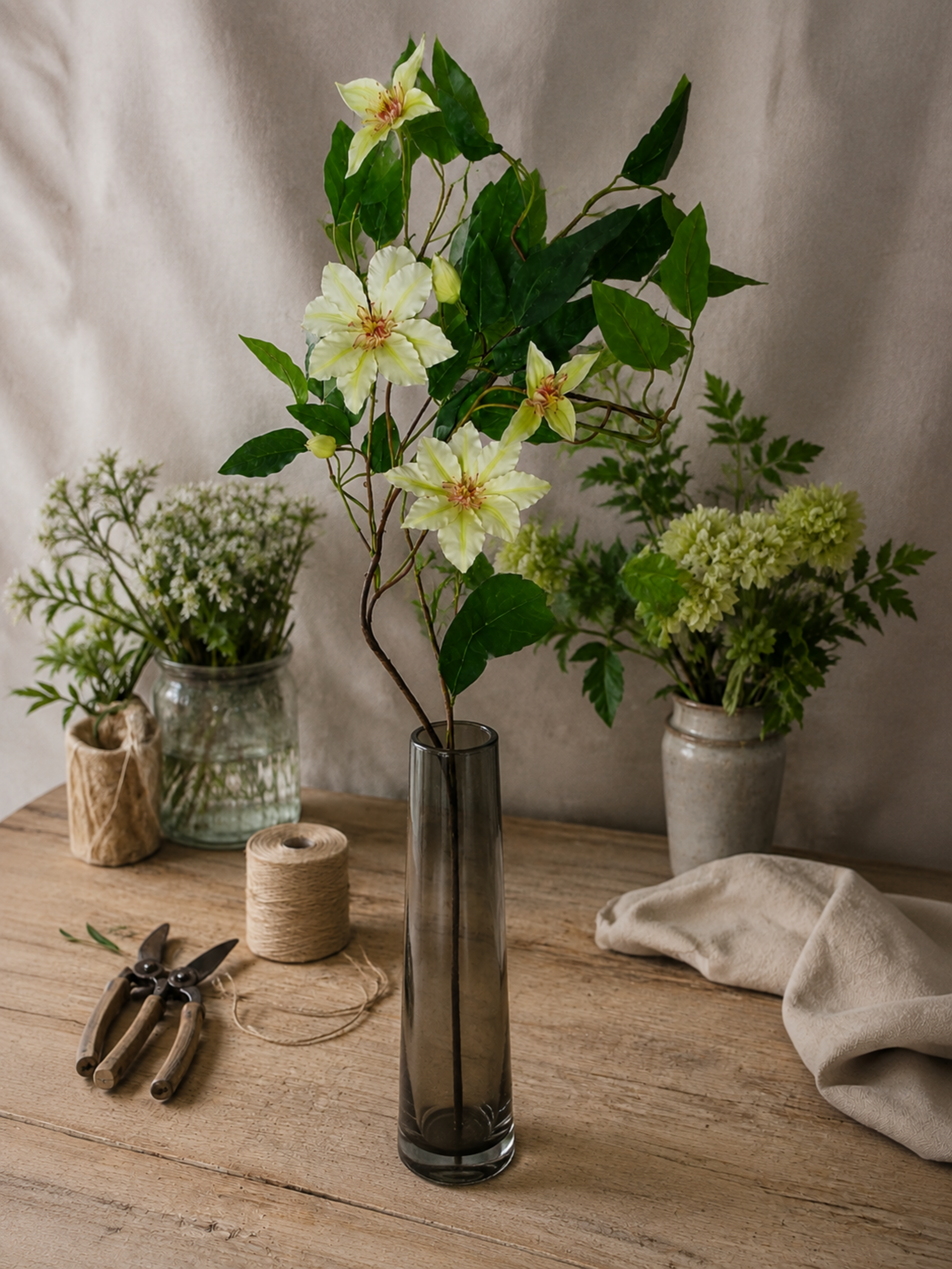 Clematis Fiorita x 3 in poliester - Sconti per Fioristi e Aziende - Artificiale