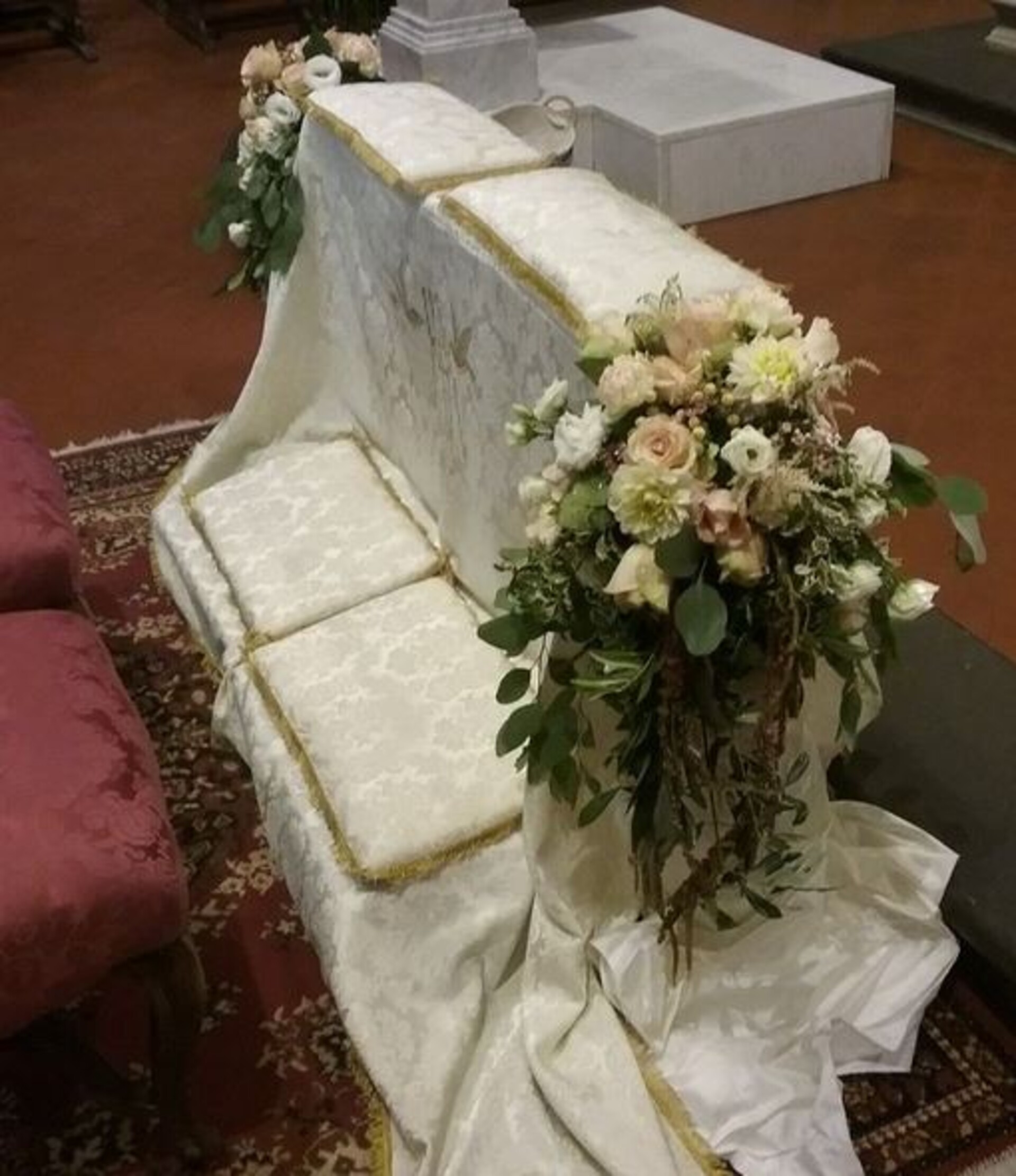 Copri Inginocchiatoio 7 pezzi  - Sconti per Fioristi e Aziende . -Tessuto Velluto Bianco