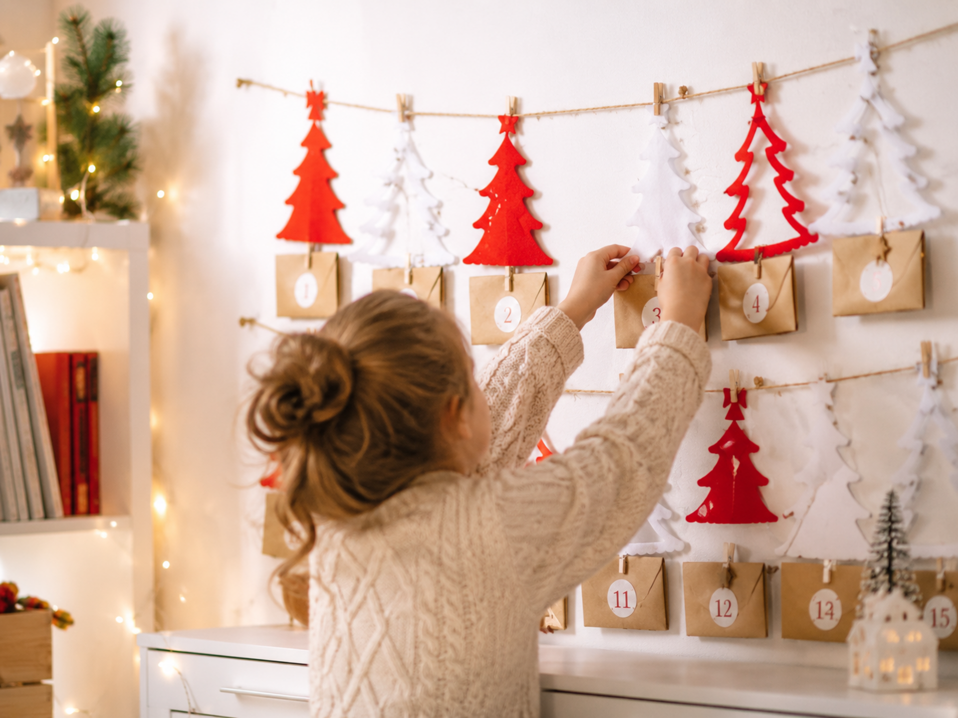 Albero di natale in feltro  - Sconti per Fioristi e Aziende - bianco e rosso H 13,5 set x 5