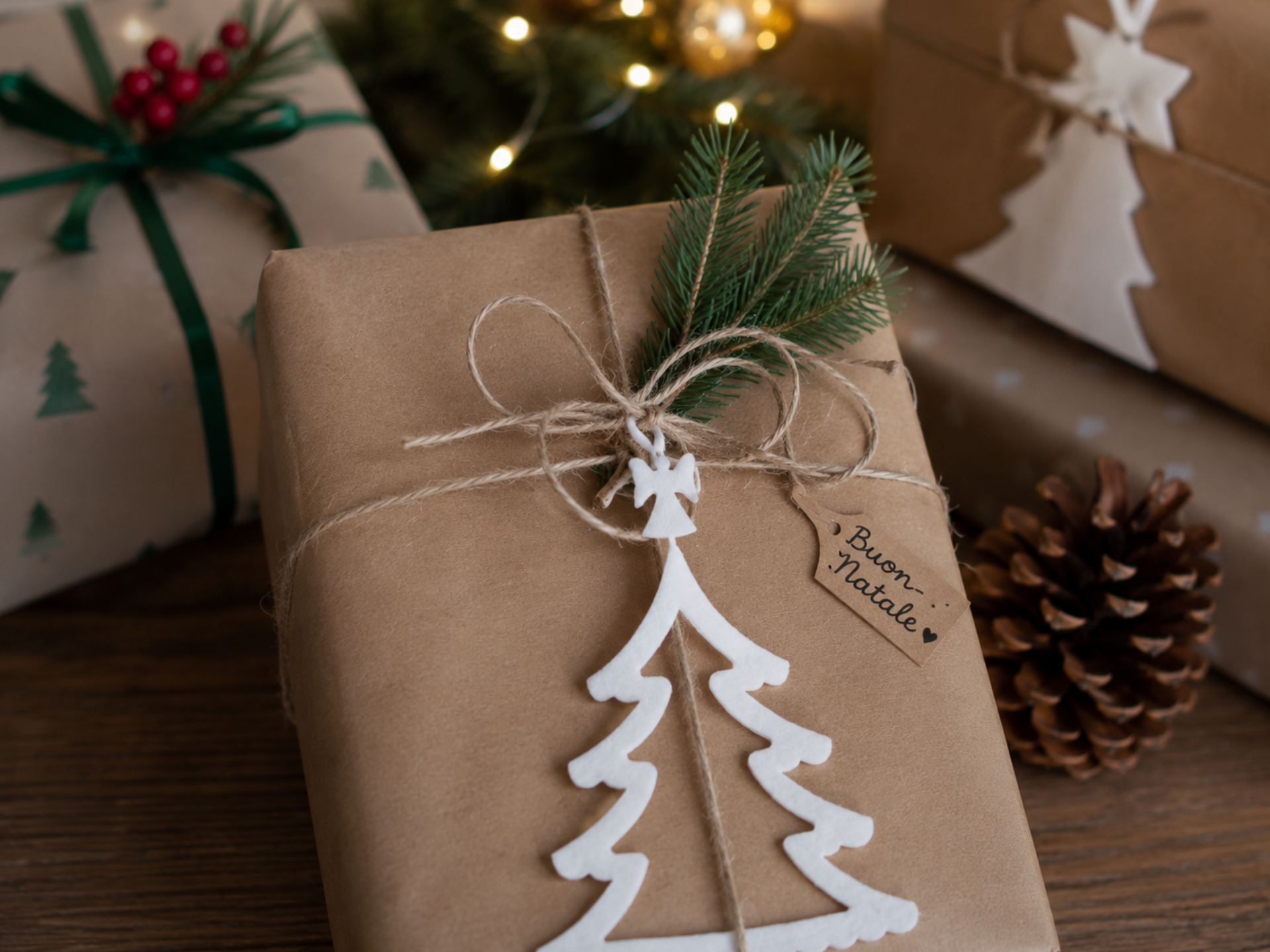 Albero di natale in feltro  - Sconti per Fioristi e Aziende - bianco e rosso H 13,5 set x 5
