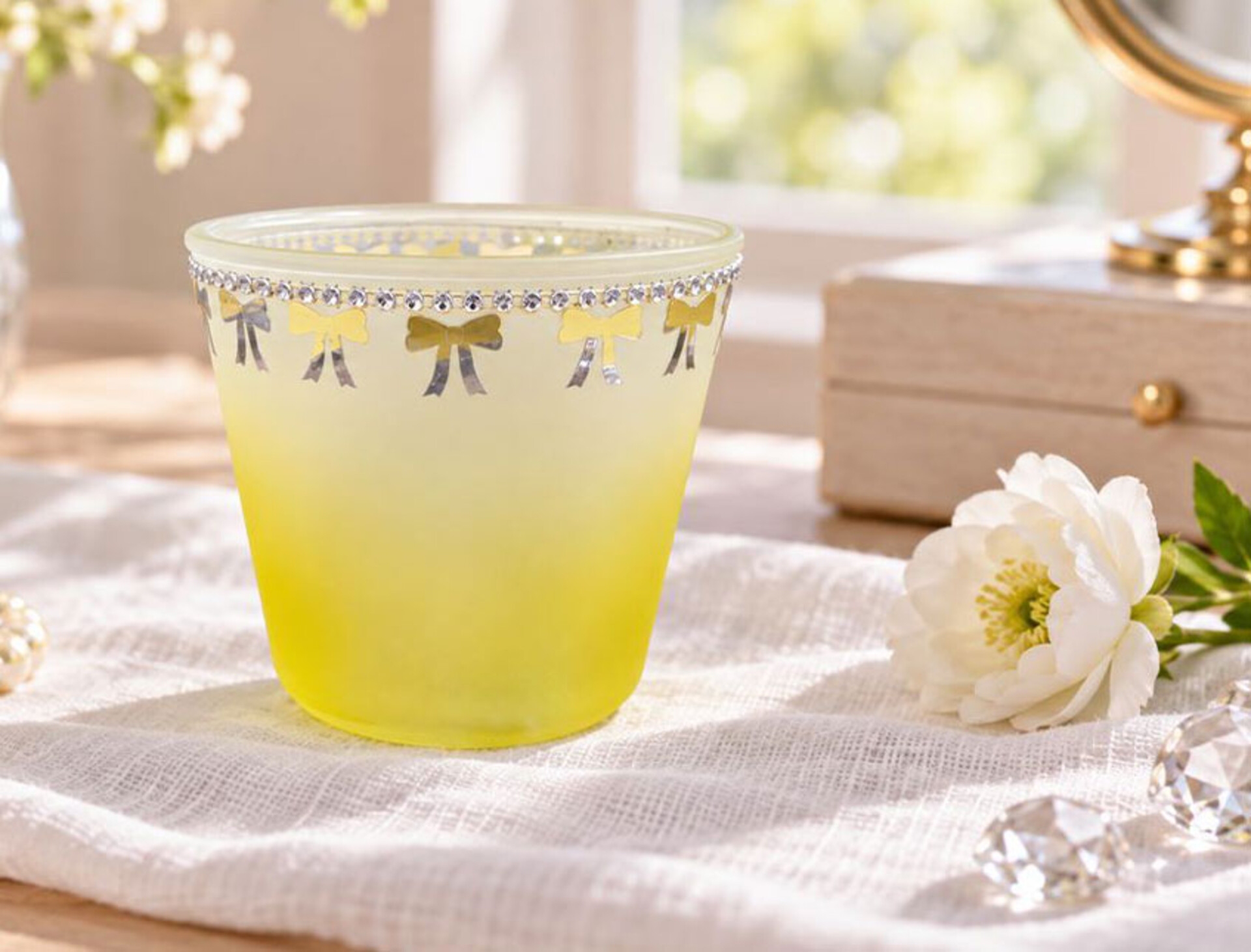 Porta vaso in vetro satinato  - Sconti per Fioristi e Aziende - giallo in due modelli