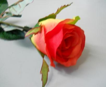 Bocciolone di Rosa in poliestere H 70 - Sconti per Fioristi e Aziende .