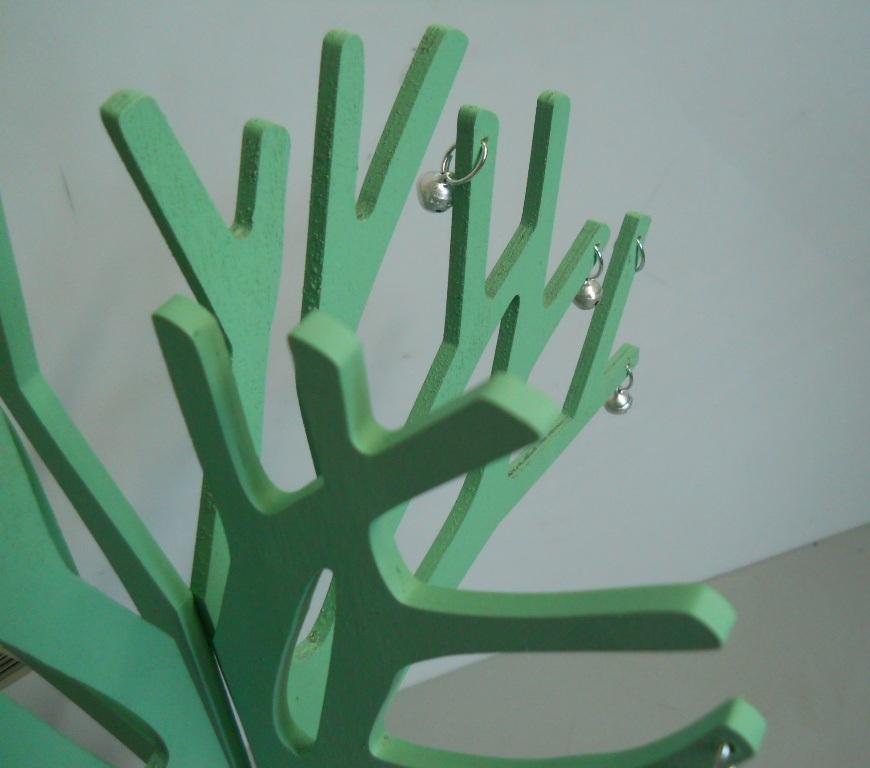 Albero Tiffany H 40 in legno  - Sconti per Fioristi e Aziende - Con Campanellini