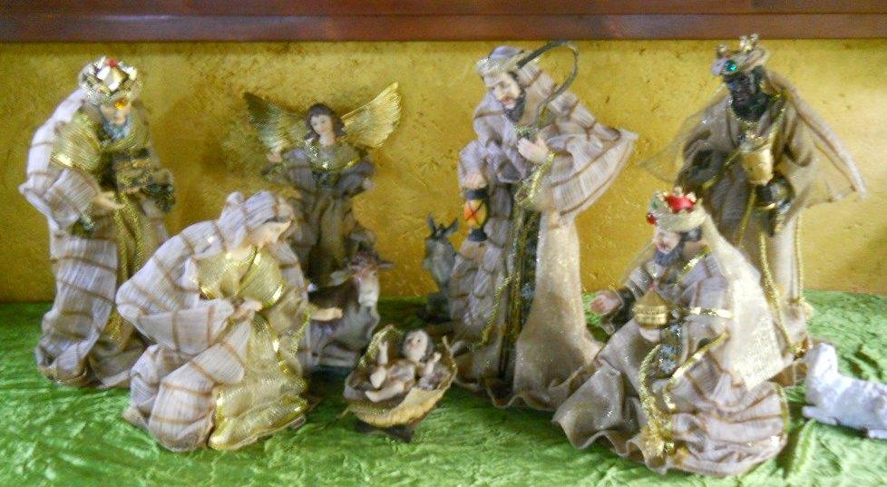 Natività H 41 con 10 soggetti - Sconti per Fioristi e Aziende - in ceramica