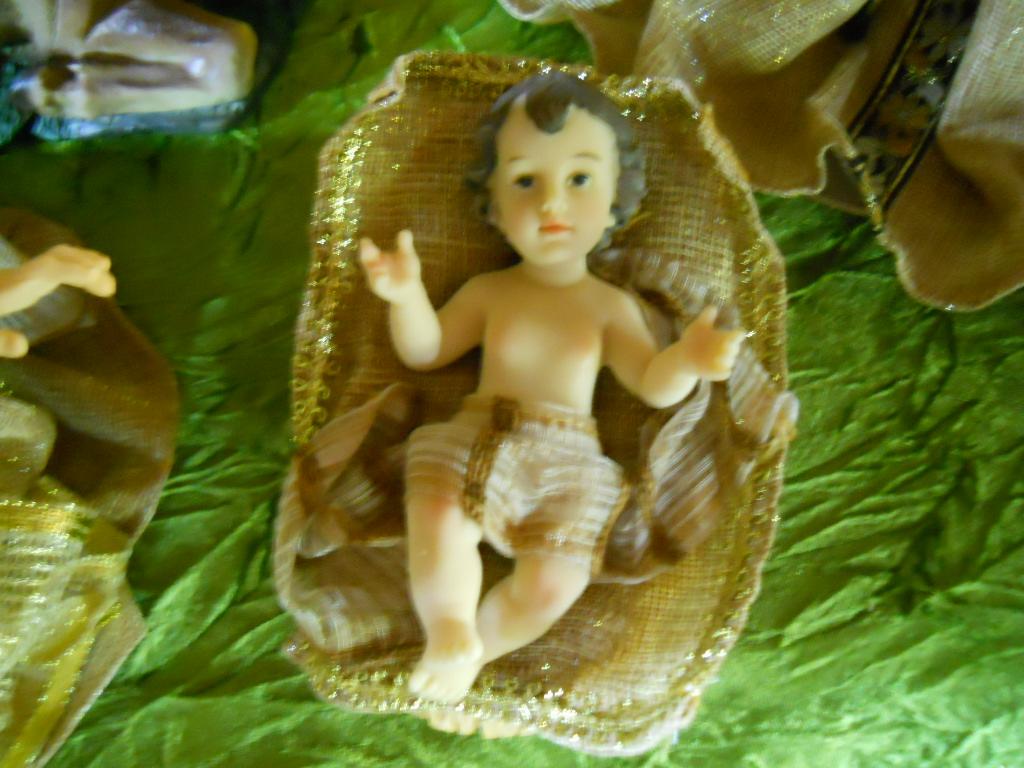 Natività H 41 con 10 soggetti - Sconti per Fioristi e Aziende - in ceramica