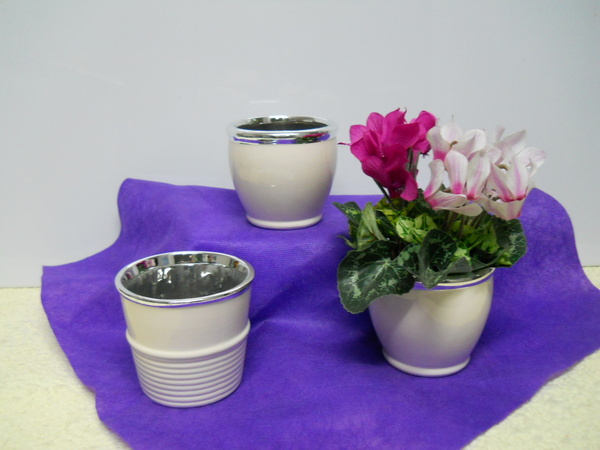 Casponcino ceramica cm. 8 x 8 - Sconti per Fioristi e Aziende - in 2 modelli